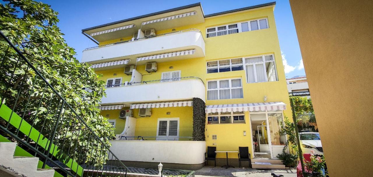 Deluxe Apartment F & M Tučepi Eksteriør bilde
