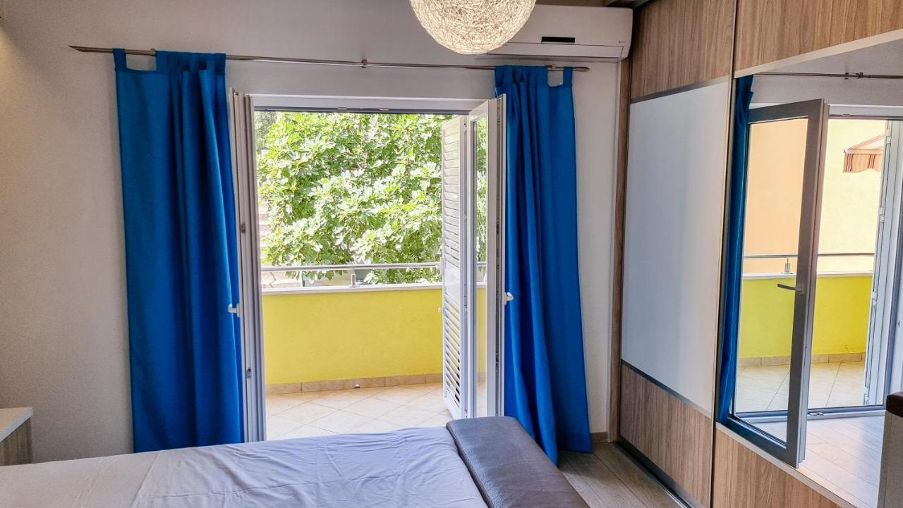 Deluxe Apartment F & M Tučepi Eksteriør bilde