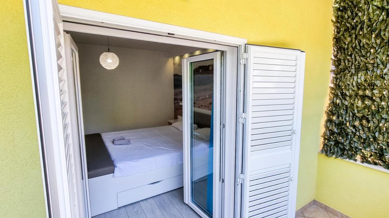 Deluxe Apartment F & M Tučepi Eksteriør bilde