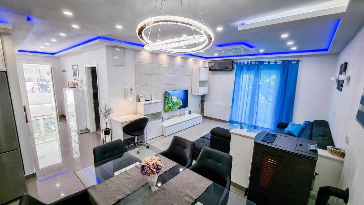 Deluxe Apartment F & M Tučepi Eksteriør bilde