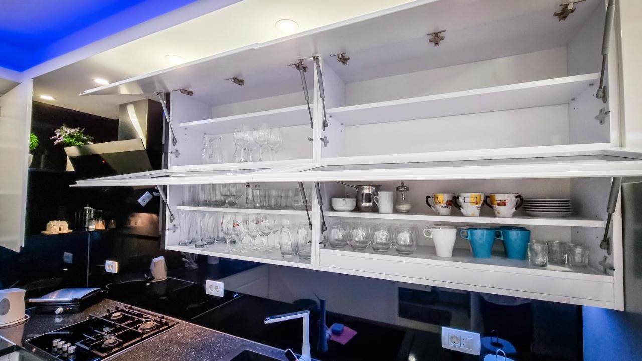 Deluxe Apartment F & M Tučepi Eksteriør bilde