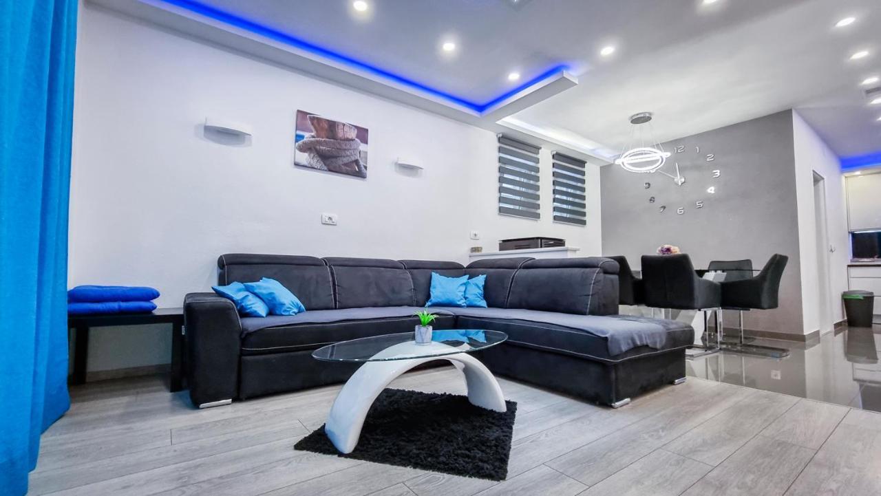 Deluxe Apartment F & M Tučepi Eksteriør bilde