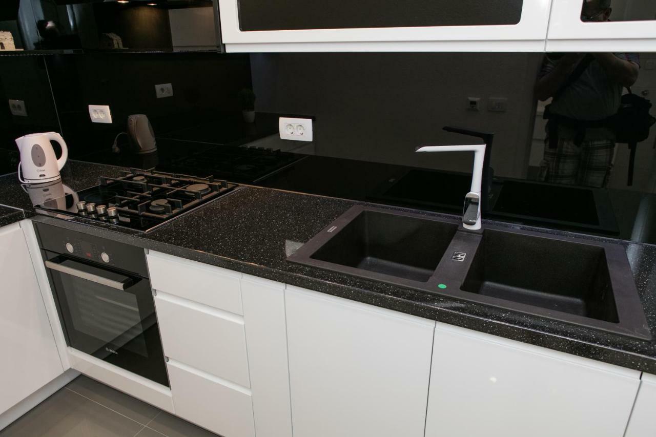 Deluxe Apartment F & M Tučepi Eksteriør bilde