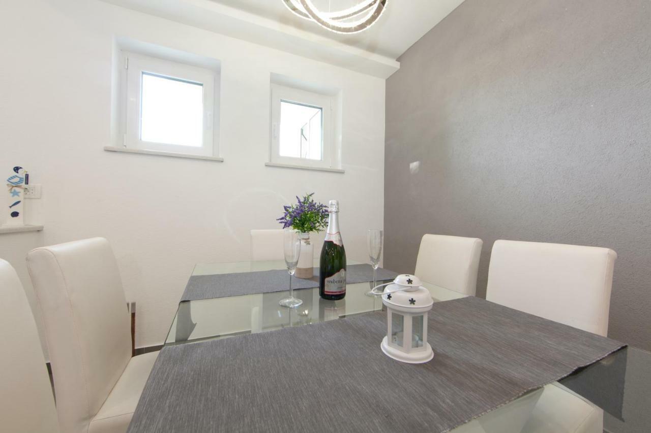 Deluxe Apartment F & M Tučepi Eksteriør bilde