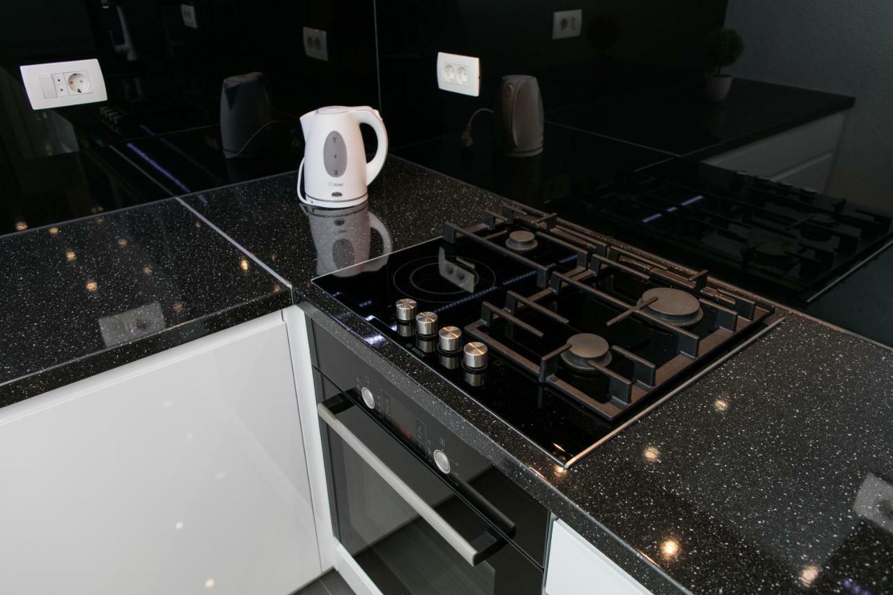 Deluxe Apartment F & M Tučepi Eksteriør bilde