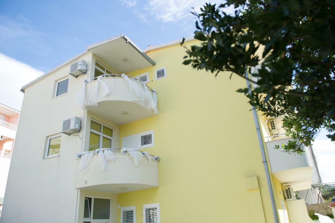 Deluxe Apartment F & M Tučepi Eksteriør bilde