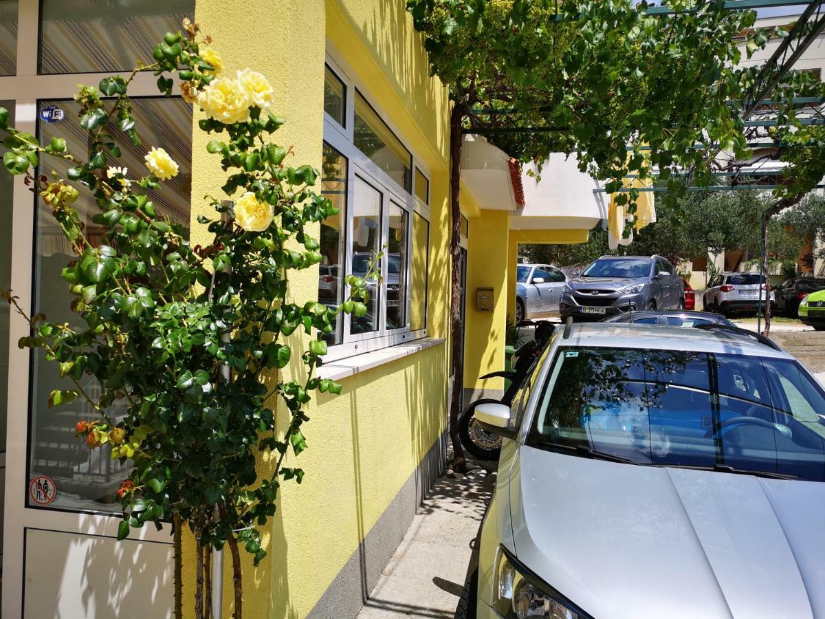 Deluxe Apartment F & M Tučepi Eksteriør bilde